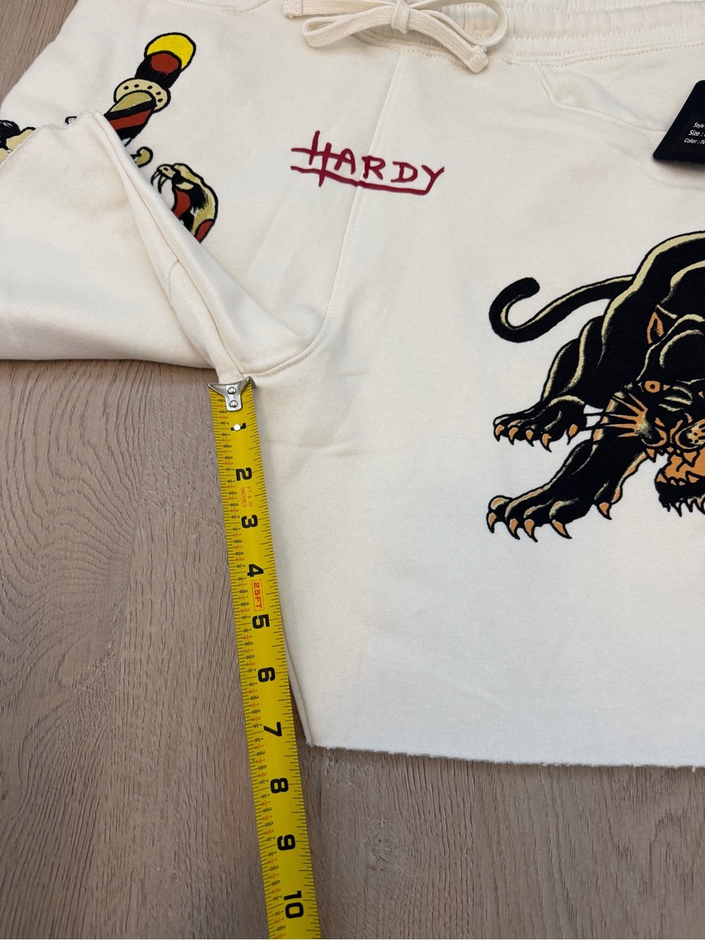 NWT ED HARDY Panther Skull Dagger Fleece Sweat Shorts White Ivory Men’s M - Picture 4 of 8